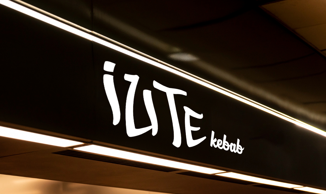Signalistică luminoasă Iute Kebab cu logo-ul brandului